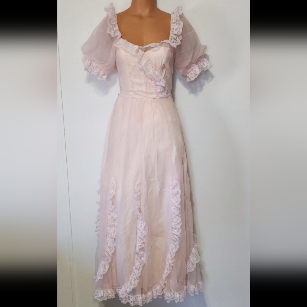 Vintage Handmade Lace Trim Puff Sleeve Dress Pink Size Small